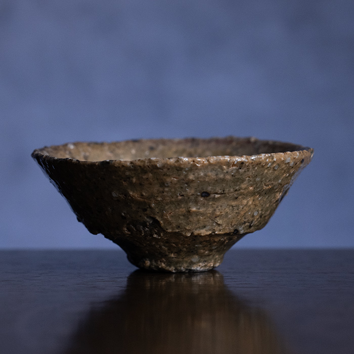 【備前焼】清水千代市 作 丹波花瓶 共箱付き 信楽焼風 花器 一点物 備前焼】清水千代市 作 丹波花瓶 共箱付き 信楽焼風 花器 一点物